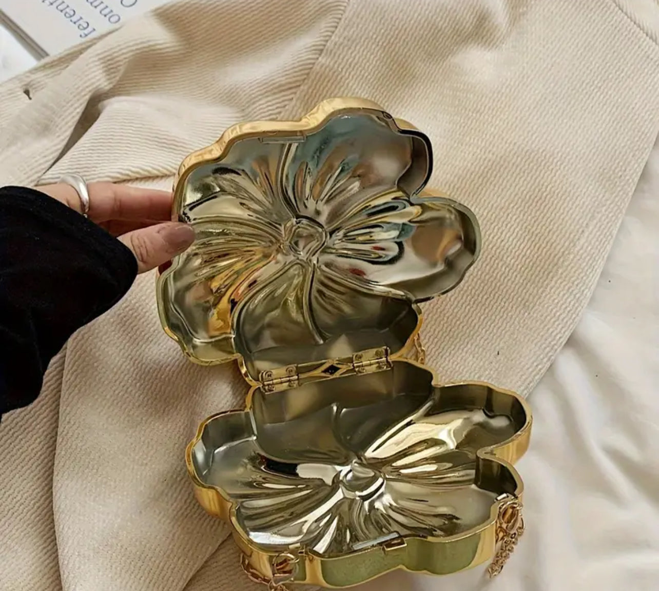 Amapola Clutch Gold